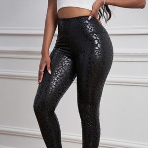 Black Shiny Leopard Textured Leggings